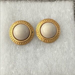 Vintage 80’sGold and Cream Earrings